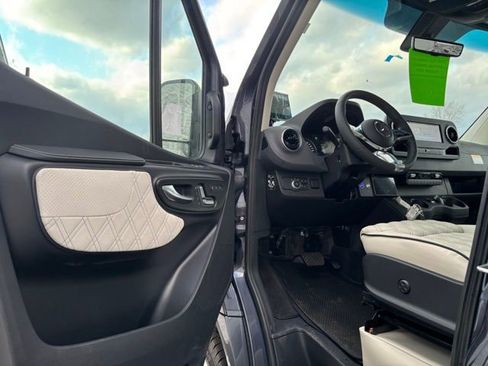 New 2025 Mercedes-Benz Sprinter 3500 image 17