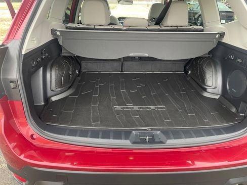 Used 2022 Subaru Forester Limited image 25