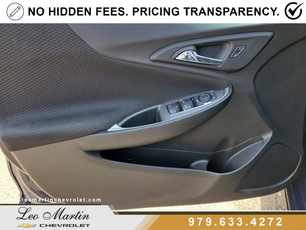 Used 2025 Chevrolet Malibu RS FWD image 15