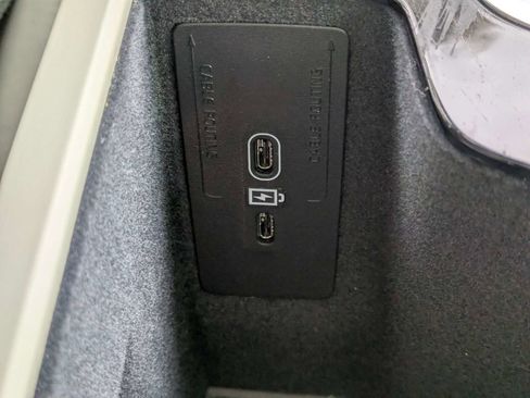 Used 2023 Volvo XC90 B6 Ultimate w/ Protection Package Premier image 33