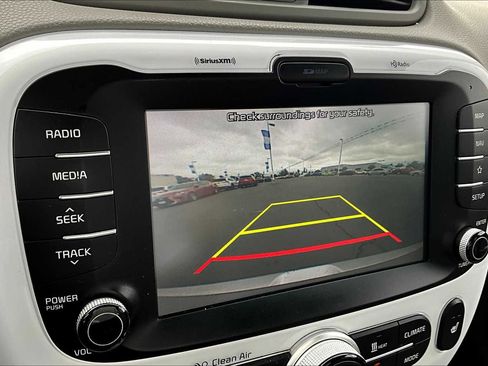Used 2019 Kia Soul EV image 24
