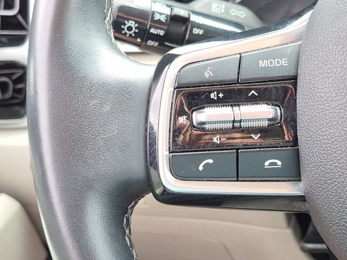 Certified 2022 Kia Sorento SX FWD image 18