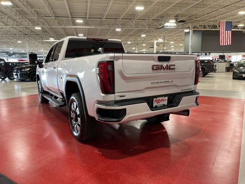 Used 2024 GMC Sierra 3500 Denali w/ Denali Reserve Package image 5