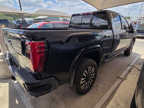 Used 2024 GMC Sierra 2500 Denali Ultimate AWD/4WD image 8
