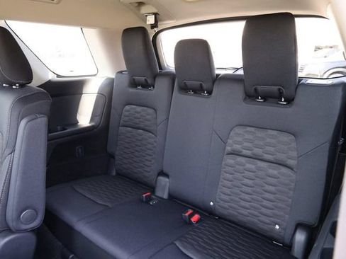 Certified 2025 Nissan Pathfinder SV w/ SV Premium Package FWD image 12