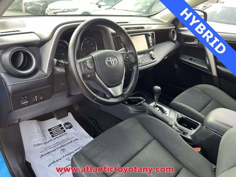 Used 2017 Toyota RAV4 XLE image 16