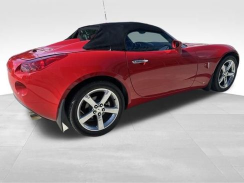 Used 2006 Pontiac Solstice Convertible w/ Premium Package RWD image 5