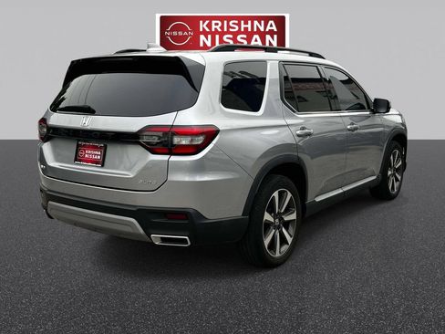 Used 2023 Honda Pilot Elite image 6