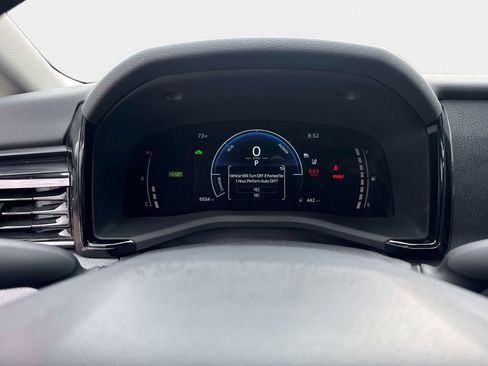 Used 2025 Toyota Camry LE w/ Convenience Package image 24