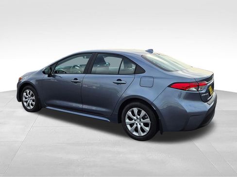 Used 2025 Toyota Corolla LE FWD image 3