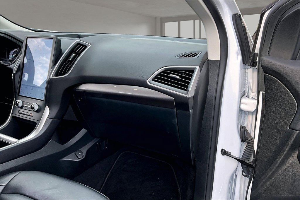 Used 2024 Ford Edge SEL AWD/4WD image 17