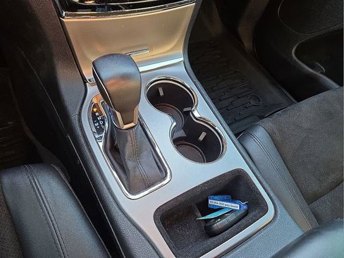 Used 2020 Jeep Grand Cherokee Altitude image 31