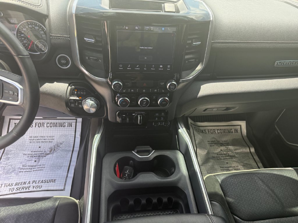 Used 2022 RAM 1500 Laramie AWD/4WD image 11