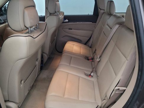 Used 2019 Jeep Grand Cherokee Overland image 18