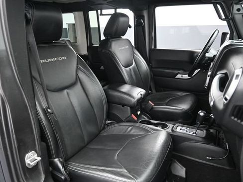 Used 2017 Jeep Wrangler Unlimited Rubicon AWD/4WD image 26