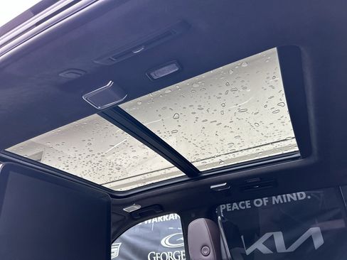 Certified 2024 Cadillac Escalade ESV Sport Platinum w/ LPO, ONYX Package image 17