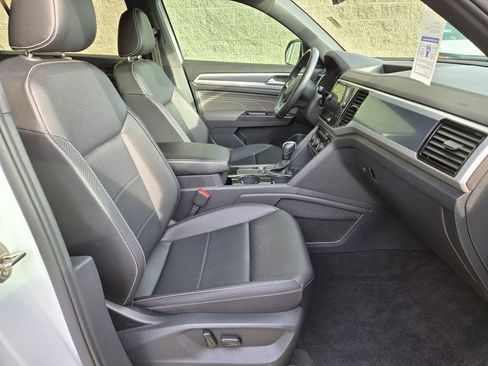 Used 2021 Volkswagen Atlas Cross Sport SEL R-Line image 21