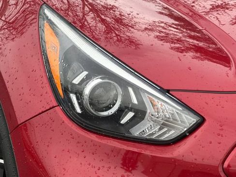 Used 2022 Kia Niro EX Premium image 44