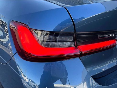 Certified 2025 BMW 330i Sedan image 27