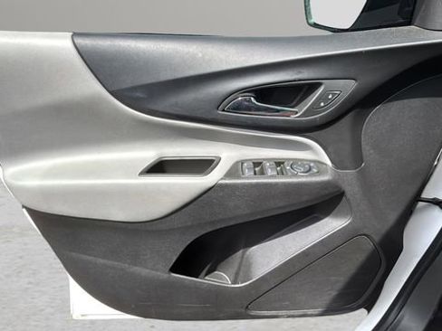 Used 2024 Chevrolet Equinox LS image 18