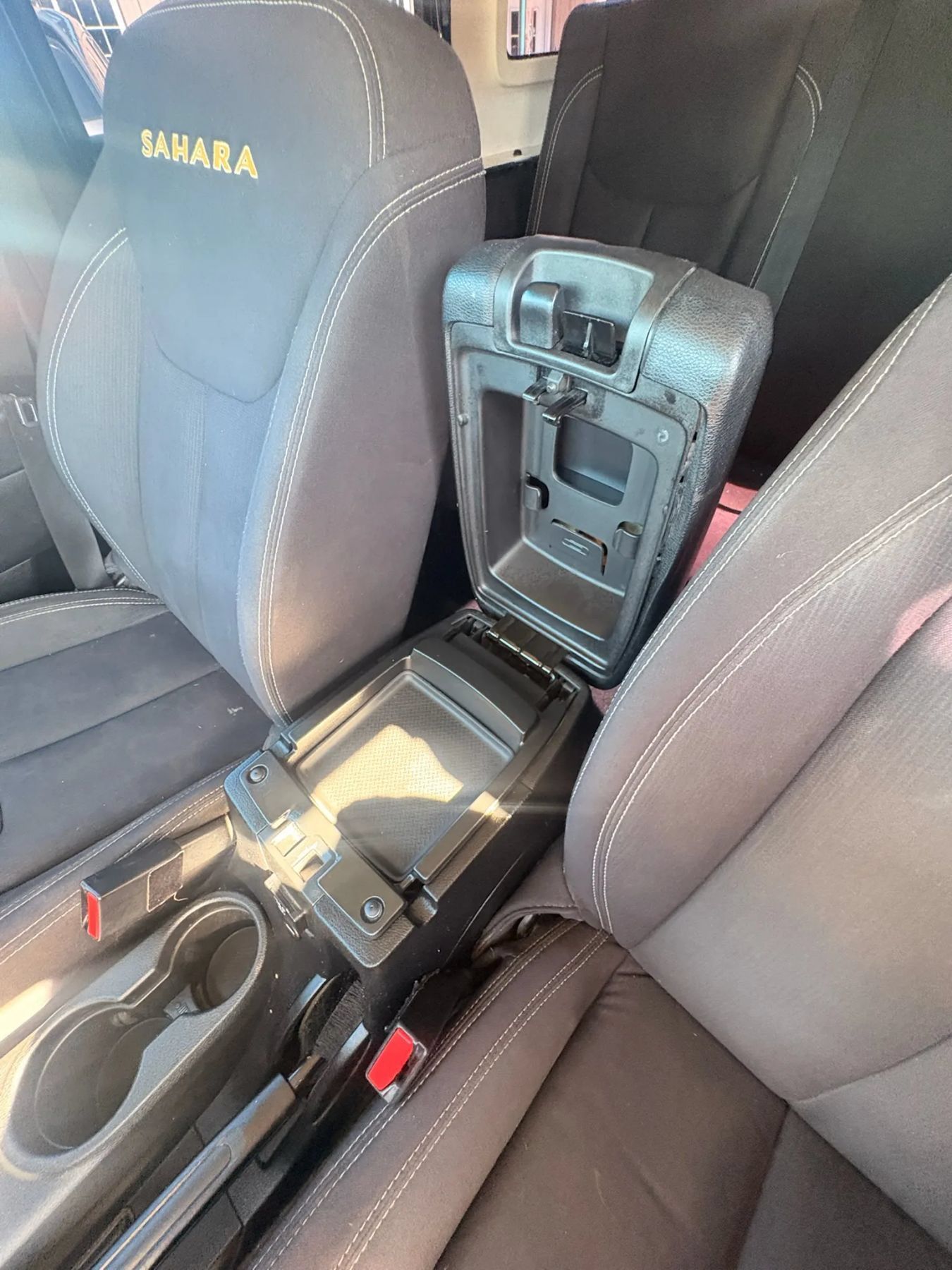 Used 2013 Jeep Wrangler Unlimited Sahara AWD/4WD image 19