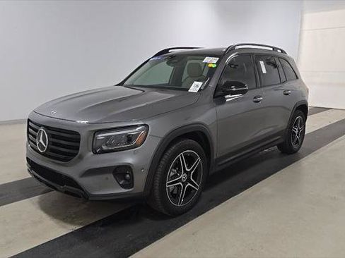 Used 2026 Mercedes-Benz GLB 250 w/ Exclusive Package image 25
