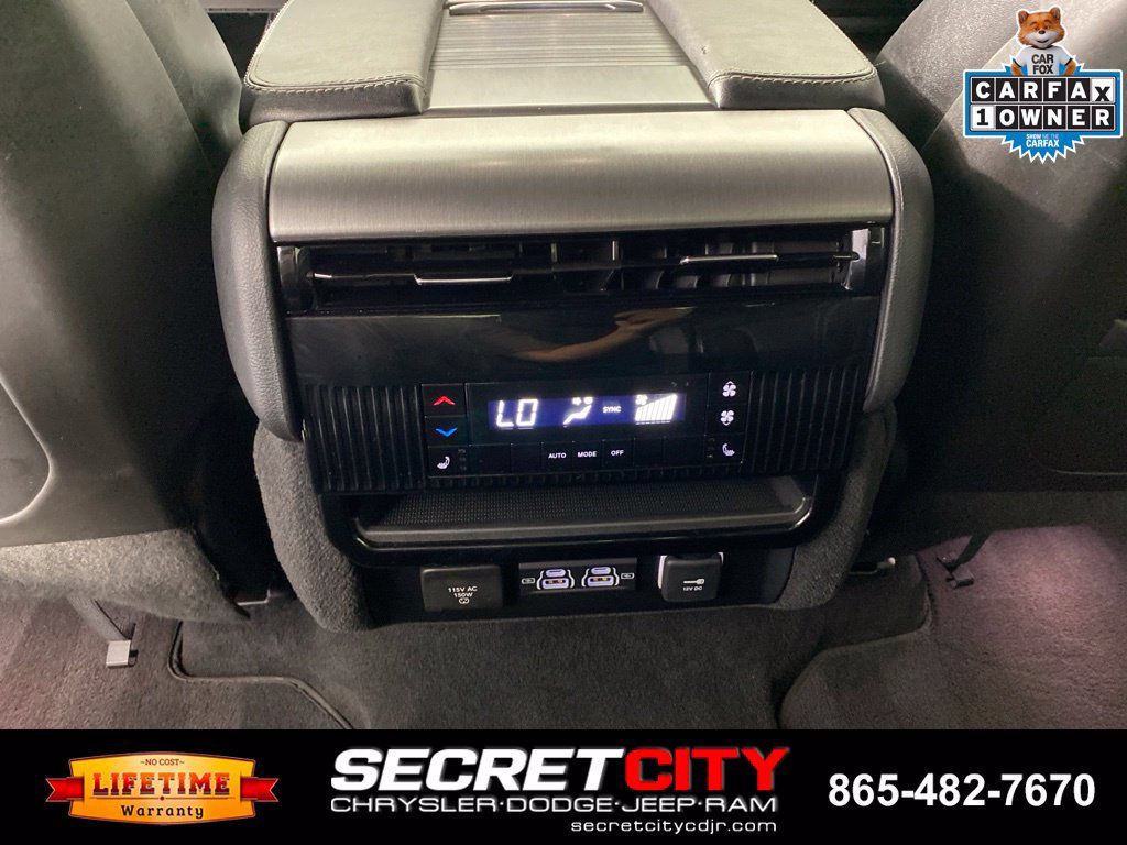 Used 2025 Jeep Wagoneer Series II w/ Convenience Group I AWD/4WD image 26