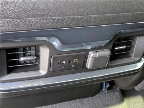 Used 2021 GMC Sierra 1500 AT4 w/ Driver Alert Package II AWD/4WD image 16