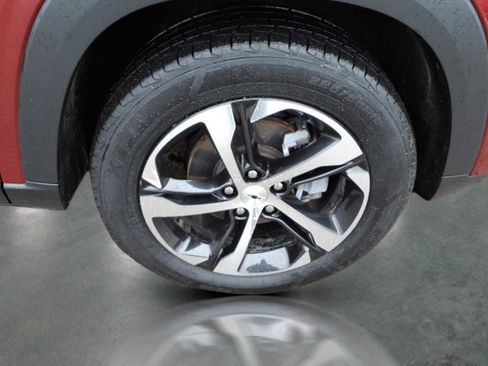 Certified 2024 Chevrolet Trax RS w/ Driver Confidence Package image 11