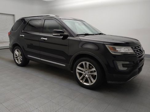 Used 2017 Ford Explorer Limited FWD image 11