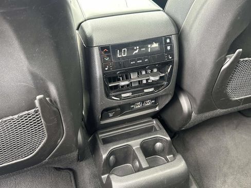 Used 2023 Jeep Grand Cherokee L Overland AWD/4WD image 13