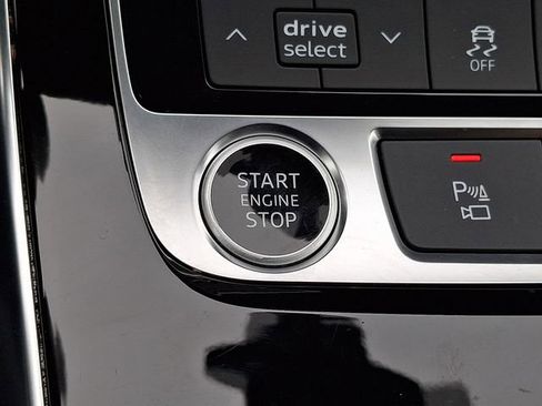 Used 2024 Audi Q7 2.0T Premium image 24