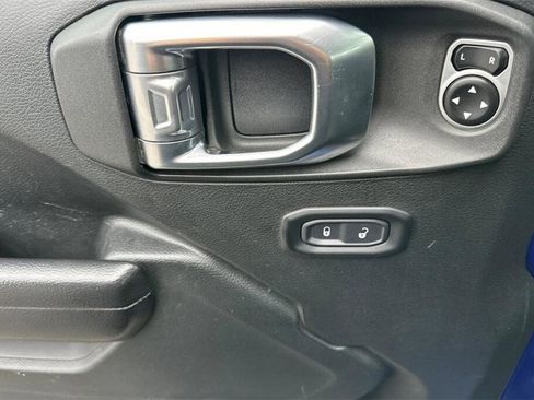 Used 2019 Jeep Wrangler Unlimited Rubicon image 11