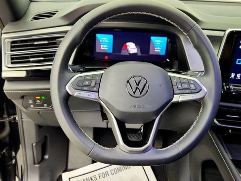 Used 2024 Volkswagen Atlas Cross Sport SE w/ Panoramic Sunroof Package FWD image 14