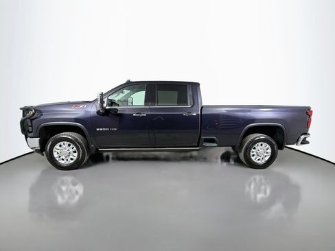 Used 2024 Chevrolet Silverado 3500 LTZ w/ LTZ Convenience Package AWD/4WD image 9