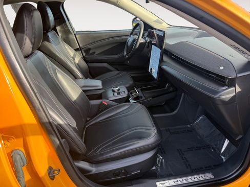Certified 2023 Ford Mustang Mach-E Premium image 19