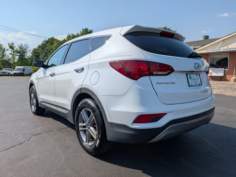 Used 2017 Hyundai Santa Fe Sport FWD image 9