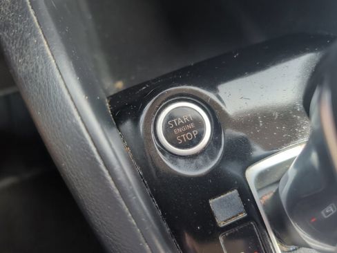 Used 2020 Nissan Kicks S FWD image 21