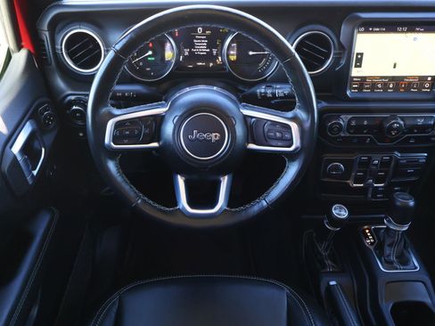 Used 2022 Jeep Wrangler Unlimited Sahara w/ Cold Weather Group image 10