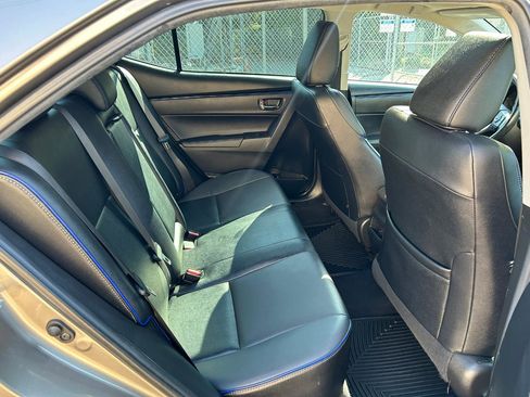 Used 2019 Toyota Corolla XSE FWD image 9