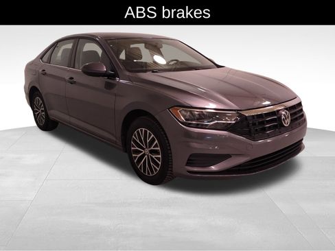 Used 2021 Volkswagen Jetta S image 3