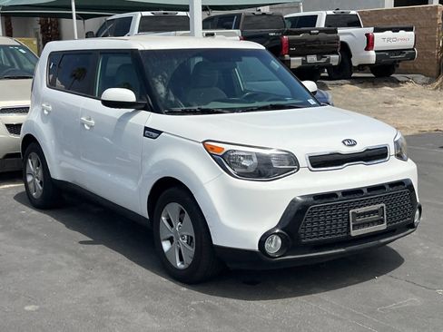 Used 2016 Kia Soul + w/ Eco Package FWD image 2