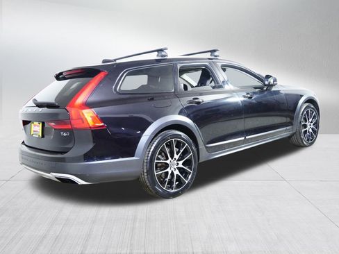 Used 2019 Volvo V90 T6 Cross Country w/ Protection Package Premier image 7