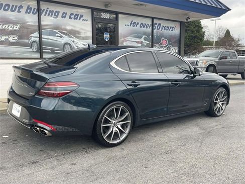 Used 2023 Genesis G70 2.0T image 6