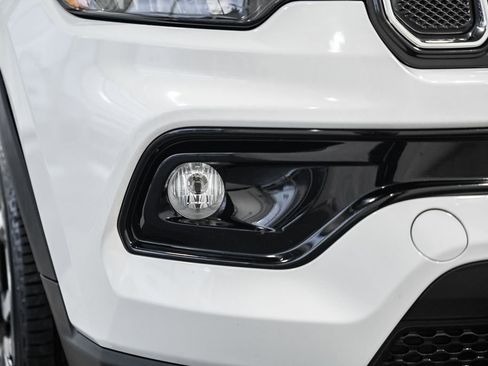 Used 2022 Jeep Compass Limited w/ Sun and Sound Group image 17