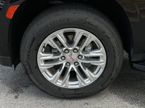 Used 2024 GMC Yukon SLT AWD/4WD image 33