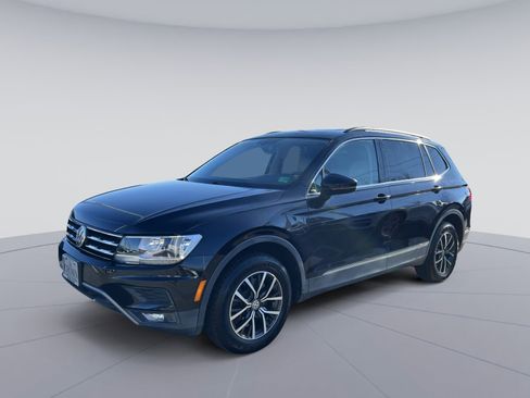 Used 2018 Volkswagen Tiguan SE image 1