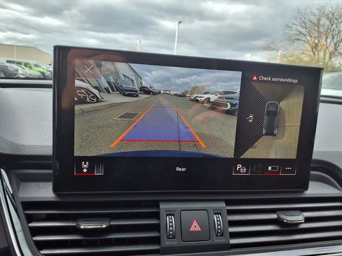 Used 2023 Audi SQ5 Prestige w/ Prestige Package image 16