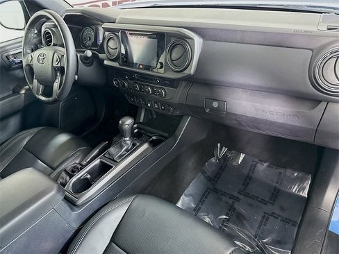 Certified 2019 Toyota Tacoma TRD Off-Road image 35