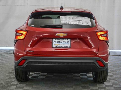 New 2026 Chevrolet Trax LS w/ LS Convenience Package image 7